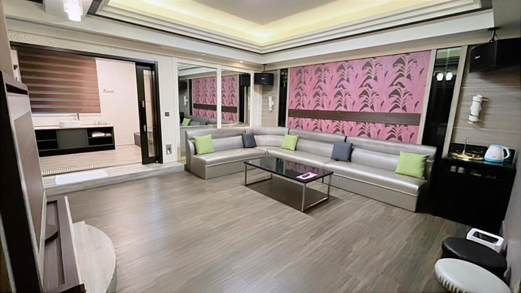 Soho Motel Taoyuan Eksteriør bilde