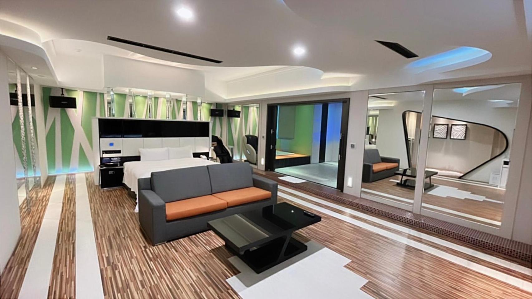 Soho Motel Taoyuan Eksteriør bilde